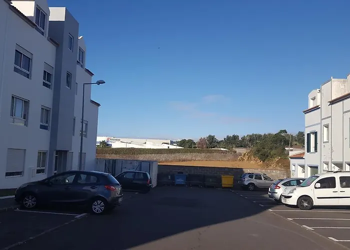 Moderno E Elegante Ponta Delgada