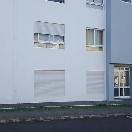 Moderno E Elegante アパート